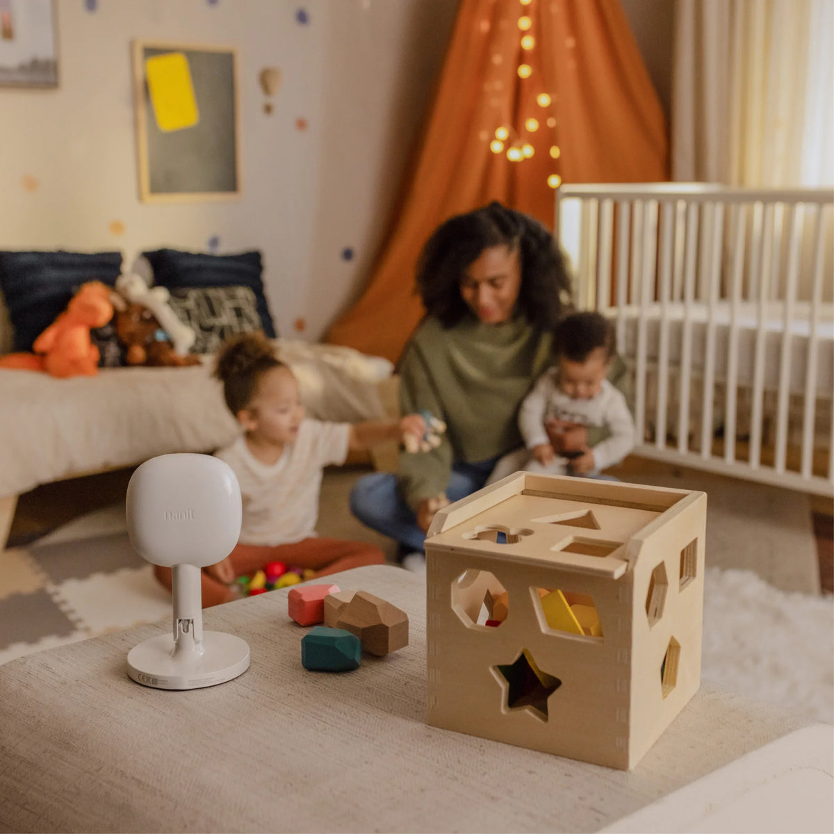 Nanit Pro Kamera mit Flex-Ständer – flexibles Babyphone für den einfachen Einsatz im Babyzimmer und anderen Räumen zu Hause